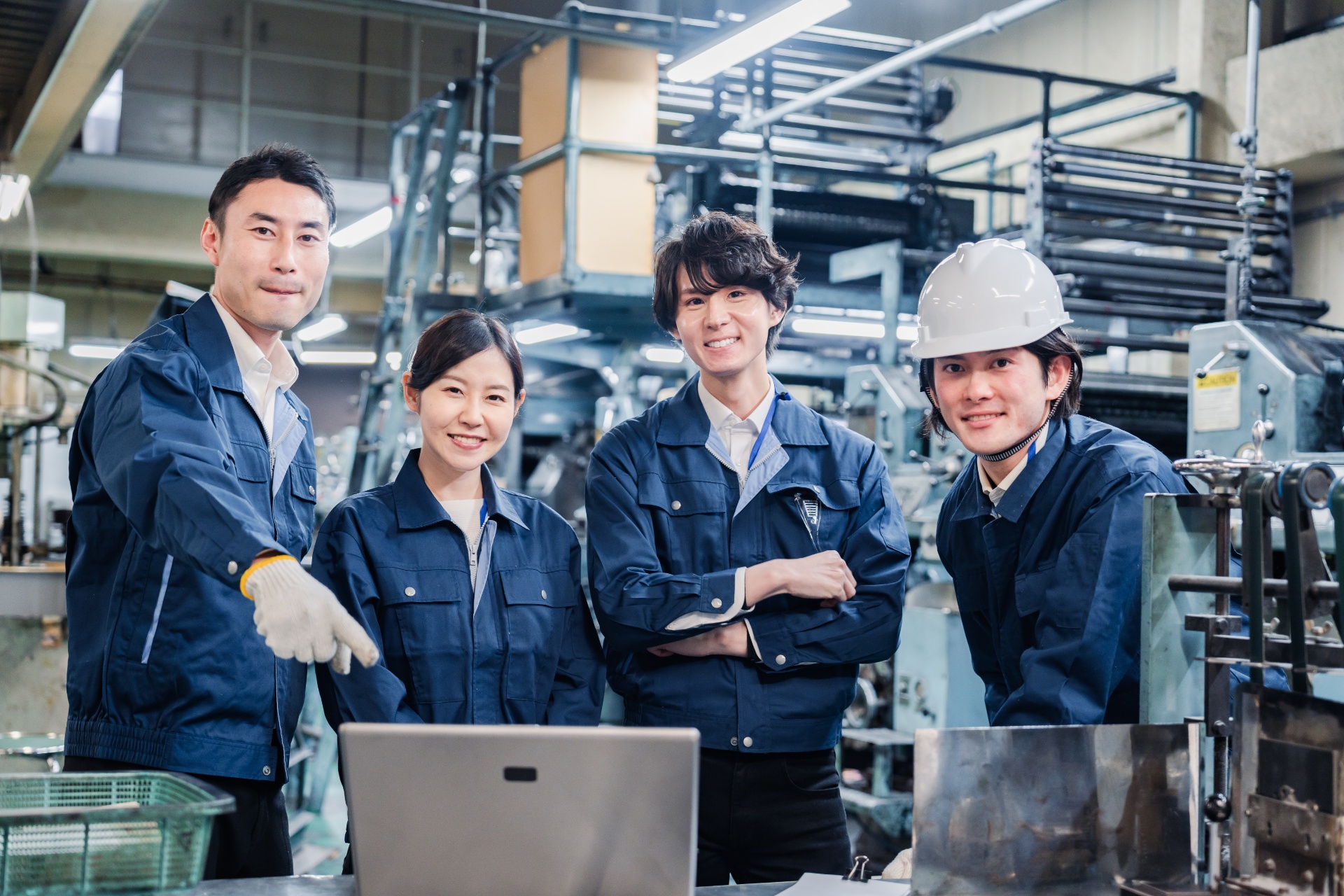 金属加工と営業職の求人募集